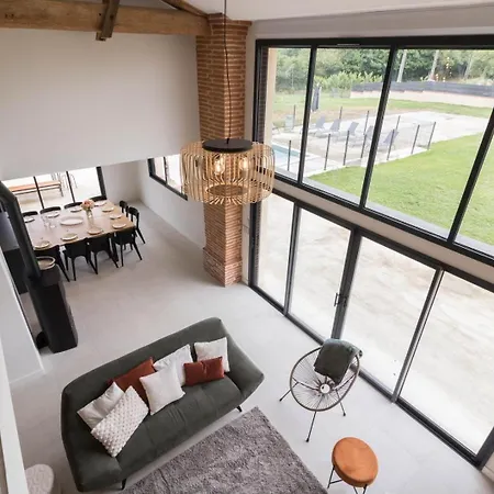 Les Amandiers Du Casteras